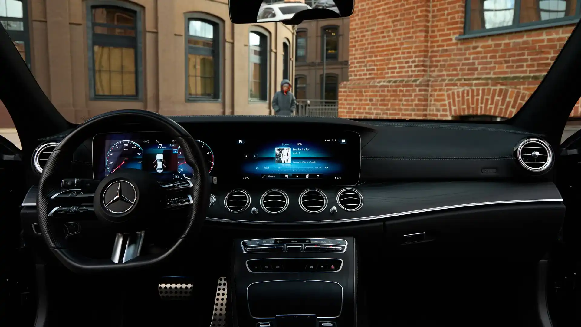 MERCEDES-BENZ E-CLASS